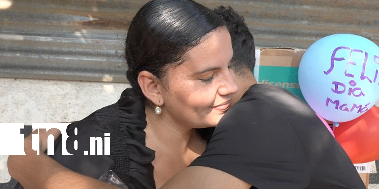 Foto: La niña que tanto soñó: una historia de fe en la Mamácita Más Linda /TN8