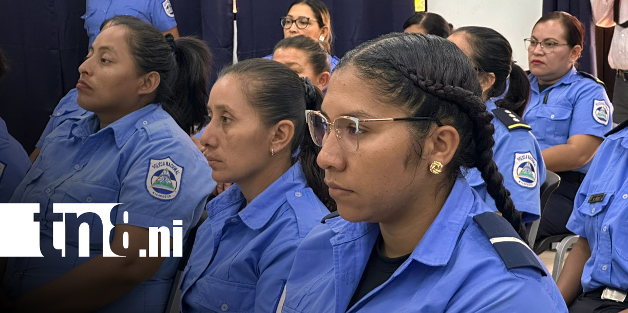 Foto: Celebración a las madres de a Dirección de Migración y Extranjería / TN8