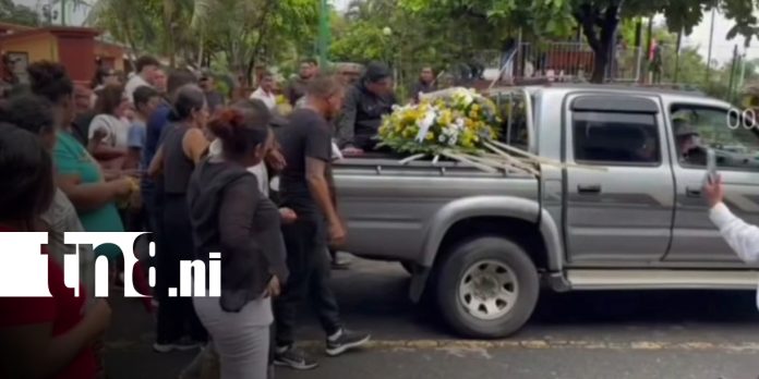 1 Foto: Entre dolor, despiden a joven hallado sin vida en Carazo/TN8