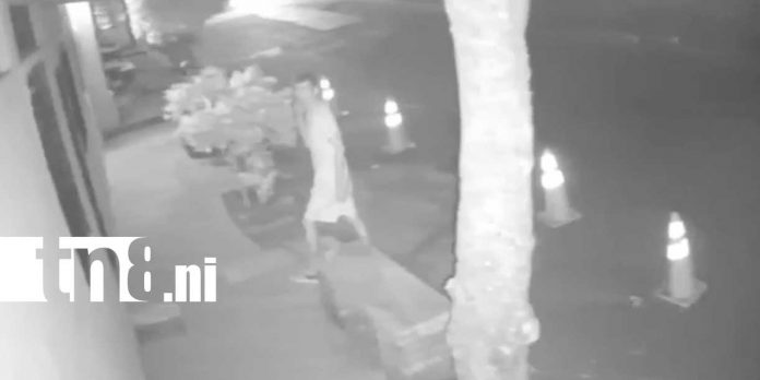 1 Foto: Ladrón roba cámara de seguridad y termina grabando su propia cara en Chinandega / TN8