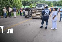 Accidente involucra microbús y deja varios semovientes sin vida en Chontales Foto: Accidente involucra microbús y deja varios semovientes sin vida en Chontales / Cortesía