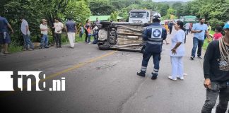 Foto: Accidente involucra microbús y deja varios semovientes sin vida en Chontales / Cortesía