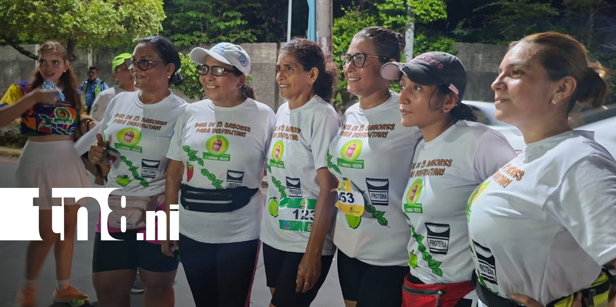 Foto: Carrera nocturna reúne a 120 atletas en Granada/TN8