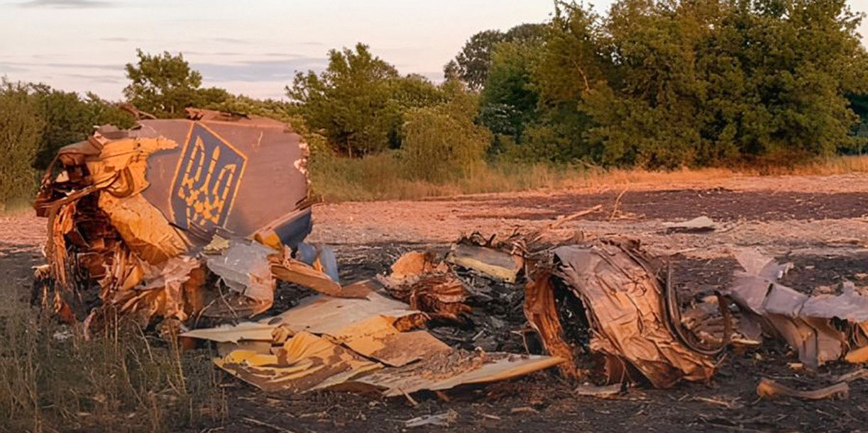 FOTO: Cae Su-24 en Ucrania: dos pilotos mueren/Cortesía