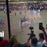 Foto: ¡Se rompen los fuegos! Tiscapa se enciende con el inicio de las montaderas de toros/TN8