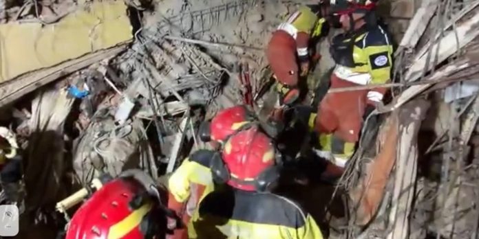 Foto: Rescate de niño en Venezuela devuelve la esperanza/Cortesía