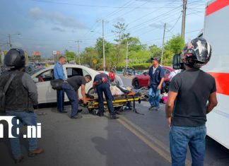 Foto: Bomberos y Policía atienden fuerte accidente en Granada/TN8