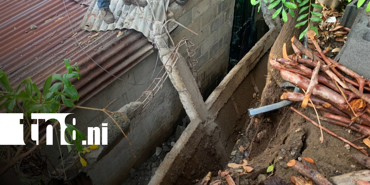 Foto: ¡De milagro! Familia queda atrapada tras colapso de muro en Managua/TN8