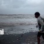 Fuertes oleajes y lluvias causadas por depresión tropical persisten en litoral de Carazo Oleajes y lluvias persisten en costas de Carazo