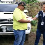 Primeros vehículos son trasladados al depósito por botar basura en Managua Foto: Inicia traslado de vehículos por botar basura en Managua/TN8