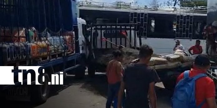Foto: Accidente entre camiones causa alarma en Matiguás/TN8 Foto: Accidente entre camiones causa alarma en Matiguás/TN8