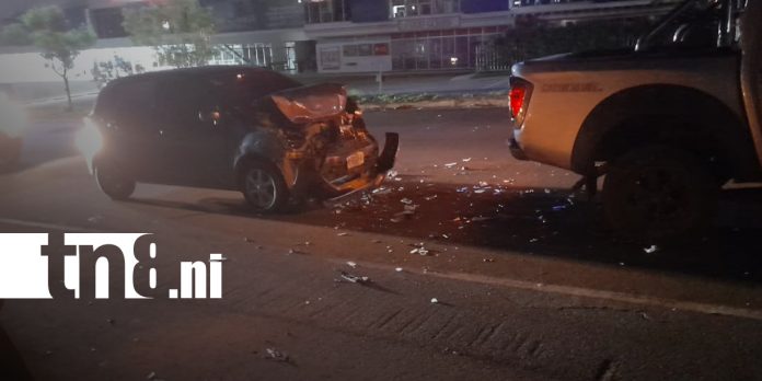 2 Foto: Un motociclista resultó lesionado tras ser impactado por un automóvil en la carretera a Masaya, Managua. Autoridades investigan las causas del accidente/TN8