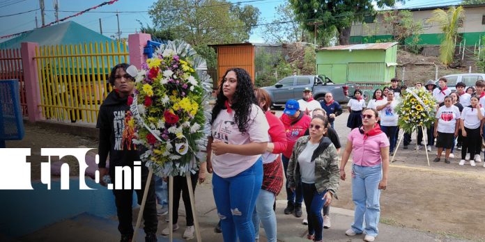 2 Foto: Madres de héroes y mártires reciben homenaje en la Colina 110/TN8