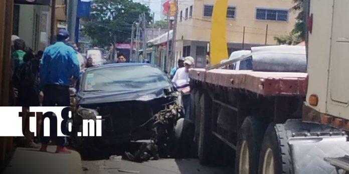 2 Foto: Accidente de tránsito en Jinotepe deja cuantiosos daños materiales/TN8