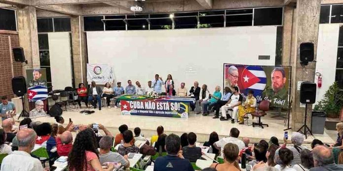 Foto:Brasil alza la voz por Cuba y exige mayor solidaridad frente al bloqueo/Cortesía Foto:Brasil alza la voz por Cuba y exige mayor solidaridad frente al bloqueo/Cortesía