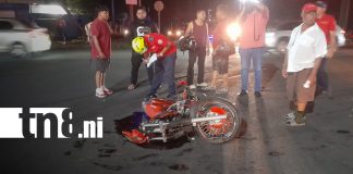 Foto: Motociclista grave tras choque con taxi en Managua/TN8