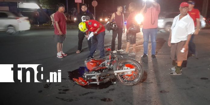 2 Foto: Motociclista grave tras choque con taxi en Managua/TN8