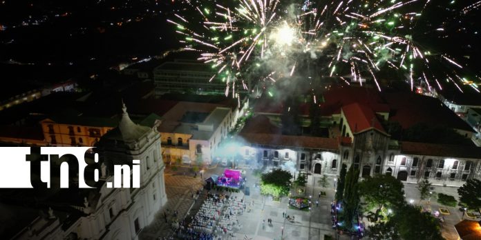 Foto: León celebra 47 aniversario de su Liberación/TN8