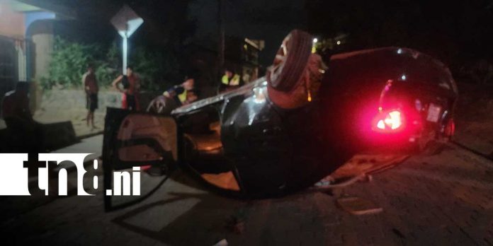 Foto: Captan vuelco y fuga de conductor en Ocotal/TN8