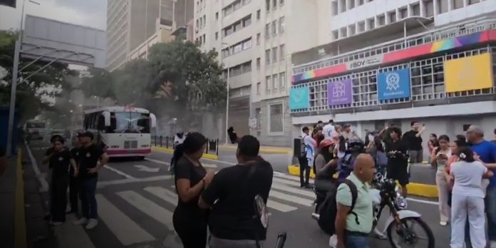 Foto:Potente sismo de 7,1 sacude Venezuela y se siente en varios países de la región/Cortesía