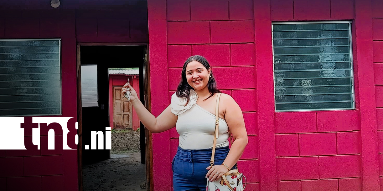 Foto: Dos familias reciben las llaves de su nuevo hogar en Nandaime/TN8
