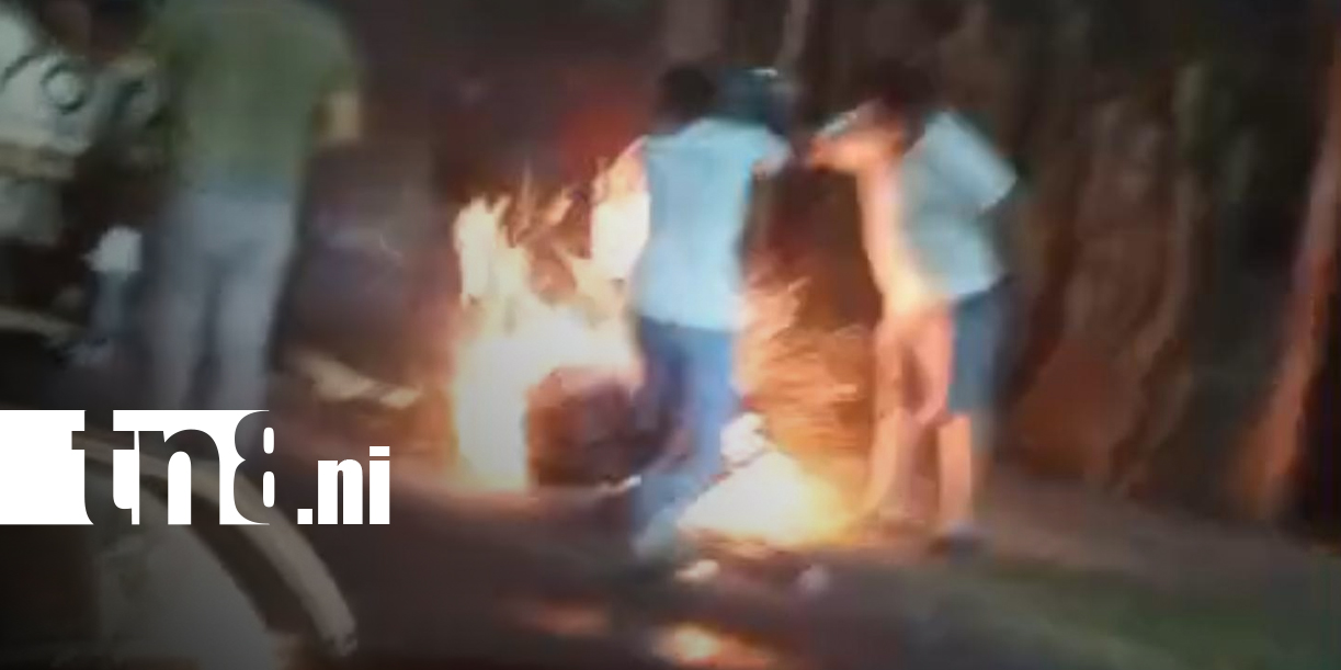 Foto: Motociclista sufre severas quemaduras tras incendiarse su vehículo en Managua/TN8