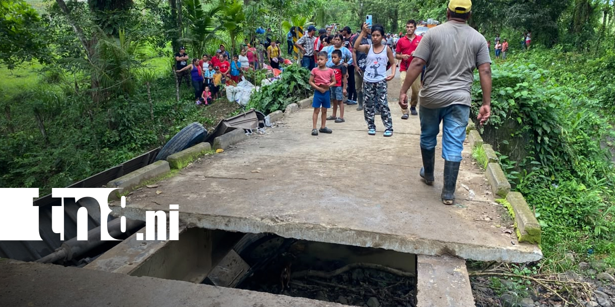 Foto: Bus de la ruta Boaco–La Vega cae de un puente y deja 42 lesionados/TN8