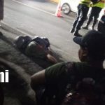 Joven motociclista muere tras colisión con un cabezal en Chinandega Foto: Accidente en Chinandega deja muerto a motociclista/TN8