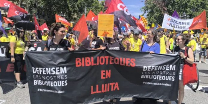 Foto: Huelga en bibliotecas de Barcelona sigue sin acuerdo/Cortesía