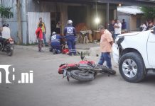 Motociclista resulta lesionado tras impactar contra una camioneta Foto: Motociclista lesionado tras impactar contra camioneta/TN8