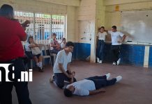Juventud Sandinista realiza taller de primeros auxilios en Granada Foto: Estudiantes de Granada aprenden técnicas que podrían salvar vidas/TN8