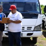 ¡Los agarraron en la movida! Tarjeta roja para los que botan basura en Managua Foto: ¡Los agarraron en la movida! Tarjeta roja para los que botan basura en Managua/Cortesía