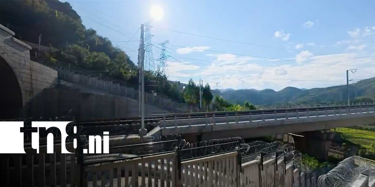 Foto:Periodistas de América Latina viven la experiencia del tren bala en China/Tn8
