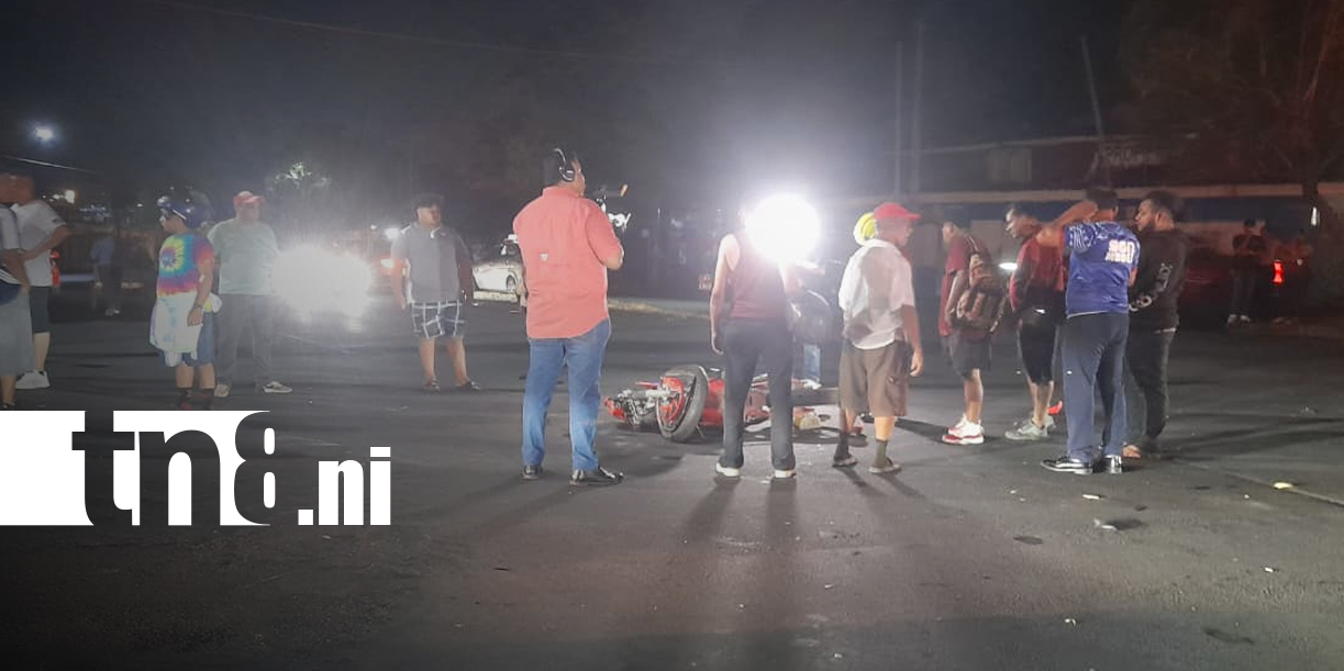 Foto: Motociclista grave tras choque con taxi en Managua/TN8