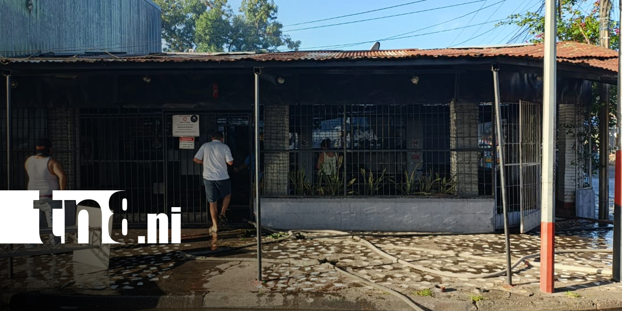Foto: Fuego destruye negocios en Altagracia/TN8