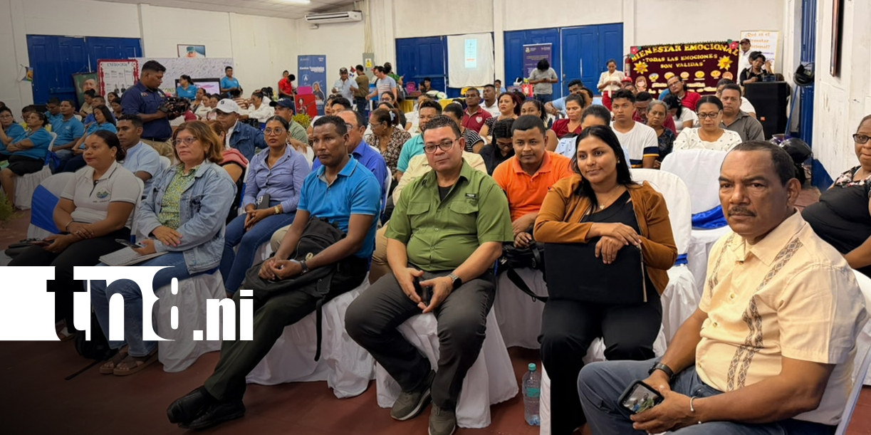Foto: Educación: reconocen labor de docentes en Bilwi/TN8