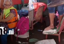 Incidente en el Cocibolca: lancha casi se hunde durante viaje en San Carlos Foto: Evacúan lancha con pasajeros tras incidente en el Lago Cocibolca/TN8
