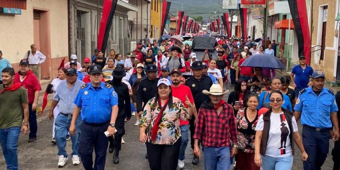 3.1 Foto: Madriz se moviliza en homenaje a los Héroes y Mártires/Cortesía