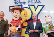 Tom Hanks y Tim Allen sacuden Toy Story 5 con revelaciones sobre Bad Bunny y la tecnología Foto:Tom Hanks y Tim Allen rompen el silencio sobre Bad Bunny y la era digital en Toy Story 5/Cortesía