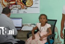Valeria celebra sus 7 años escuchando mejor gracias a una prótesis auditiva Foto: Prótesis auditiva cambia la vida de Valeria en su cumpleaños/TN8
