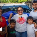 Camioneta Toyota Yaris Cross y tanque lleno de combustible para afortunada ganadora de Masatepe Foto: La suerte llegó a Masatepe con una Toyota Yaris Cross/TN8