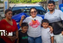Camioneta Toyota Yaris Cross y tanque lleno de combustible para afortunada ganadora de Masatepe Foto: La suerte llegó a Masatepe con una Toyota Yaris Cross/TN8