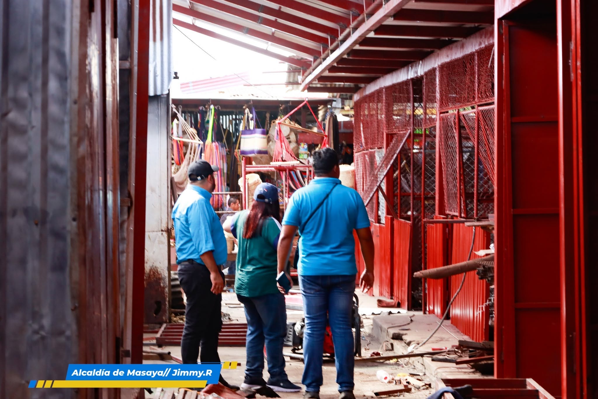 Foto: Visita de la alcaldesa de Masaya a obras de reparación en el mercado municipal / TN8