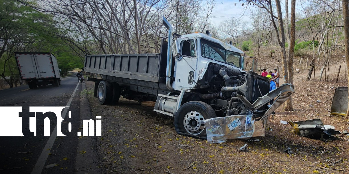 Foto: Accidente: camión choca contra árbol en Yalagüina/TN8