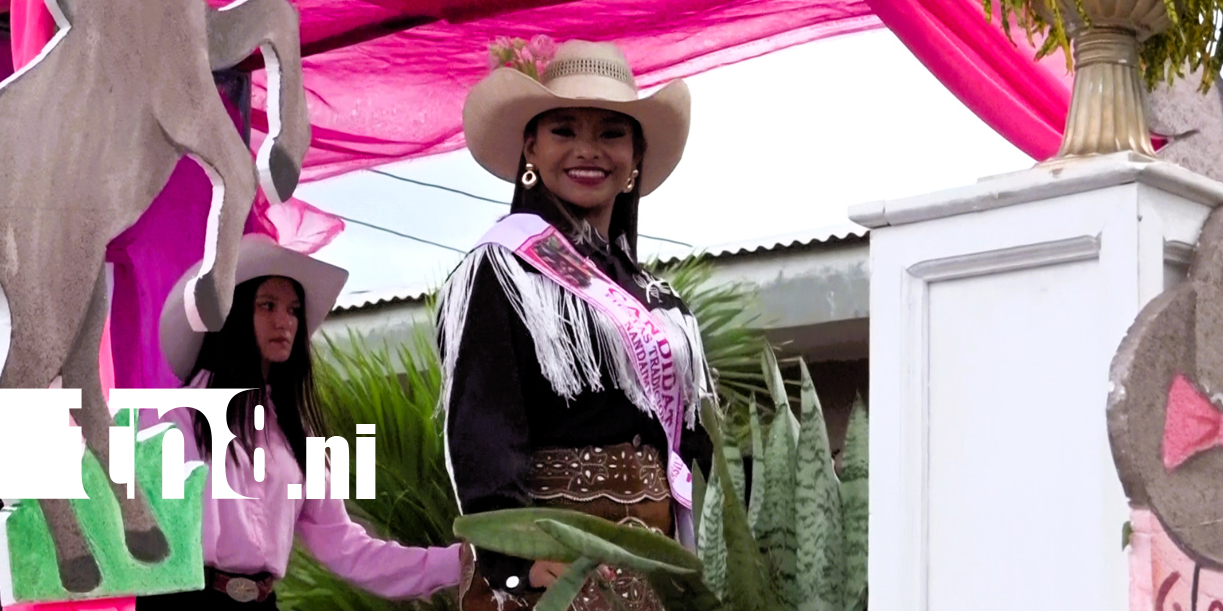Foto: Emoción y cultura marcaron el desfile de carrozas en Nandaime /TN8