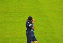 Paraguayo Miguel Almirón es el primer expulsado del Mundial por cubrirse la boca Almirón, expulsado del partido del Mundial vs Turquía