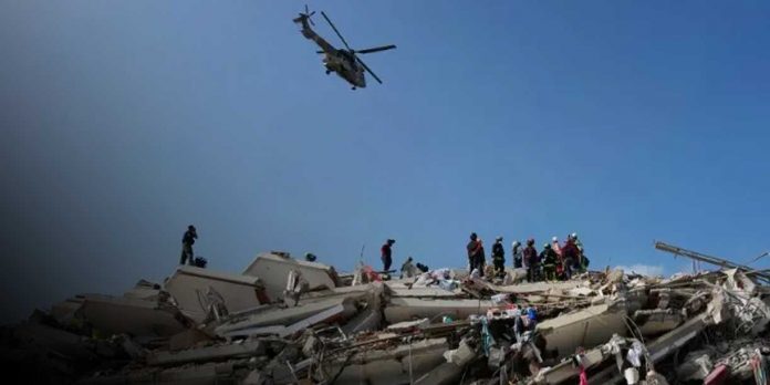 Foto:Más de 2.700 rescatistas internacionales refuerzan labores tras terremotos en Venezuela/Cortesía