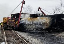 Al menos cuatro muertos y 24 heridos tras descarrilamiento de tren en Nigeria Foto: Tren con 482 personas se descarrila en Nigeria /Cortesía