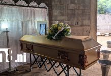 “Lo mataron dentro de su casa”: Piden justicia por el asesinato en el barrio 30 de Mayo Foto: Indignación tras el crimen de Noel en el barrio 30 de Mayo /TN8