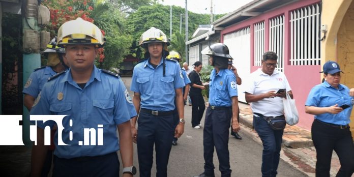 Foto: Inspección de los bomberos en Managua / TN8
